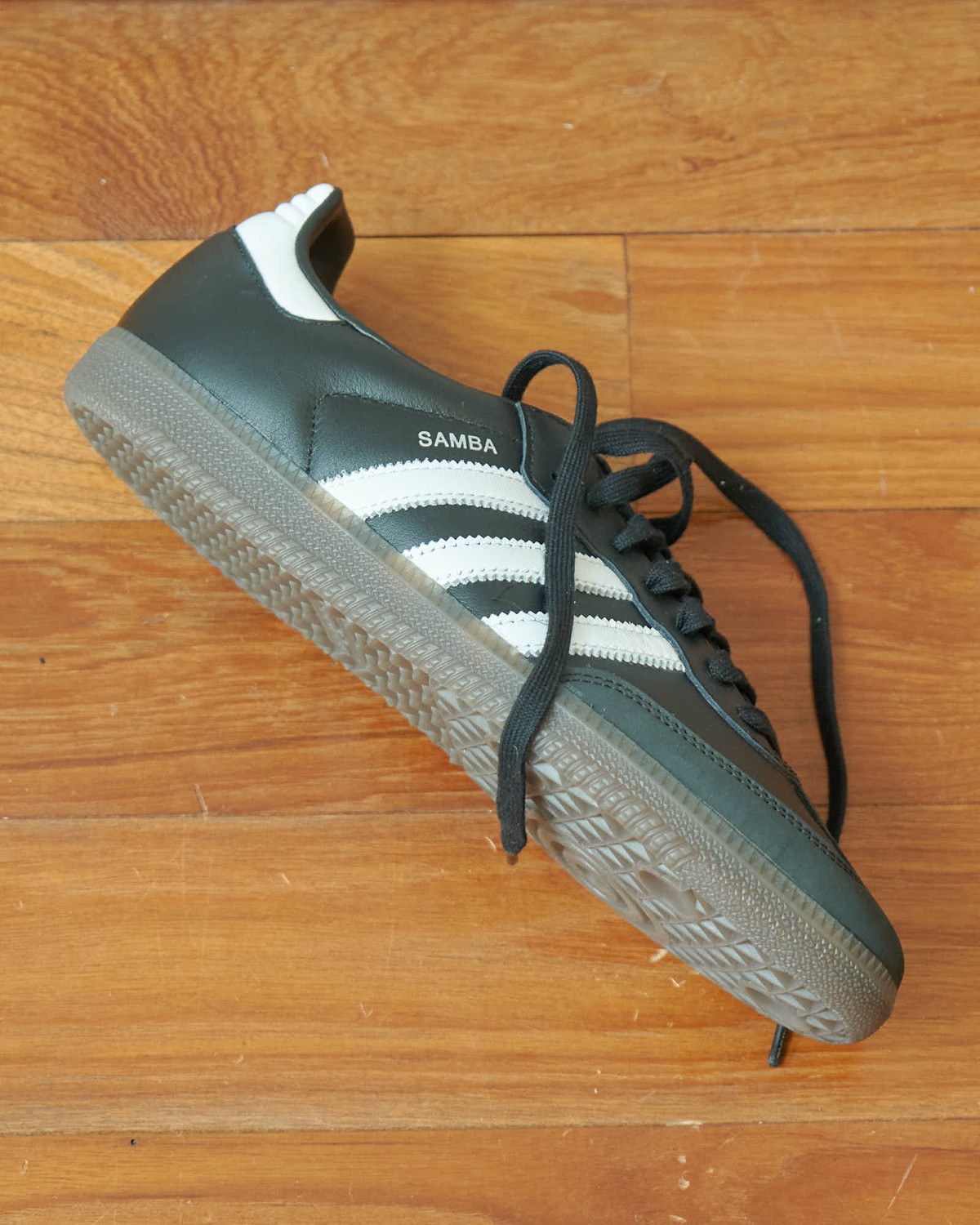 Adidas(アディダス)