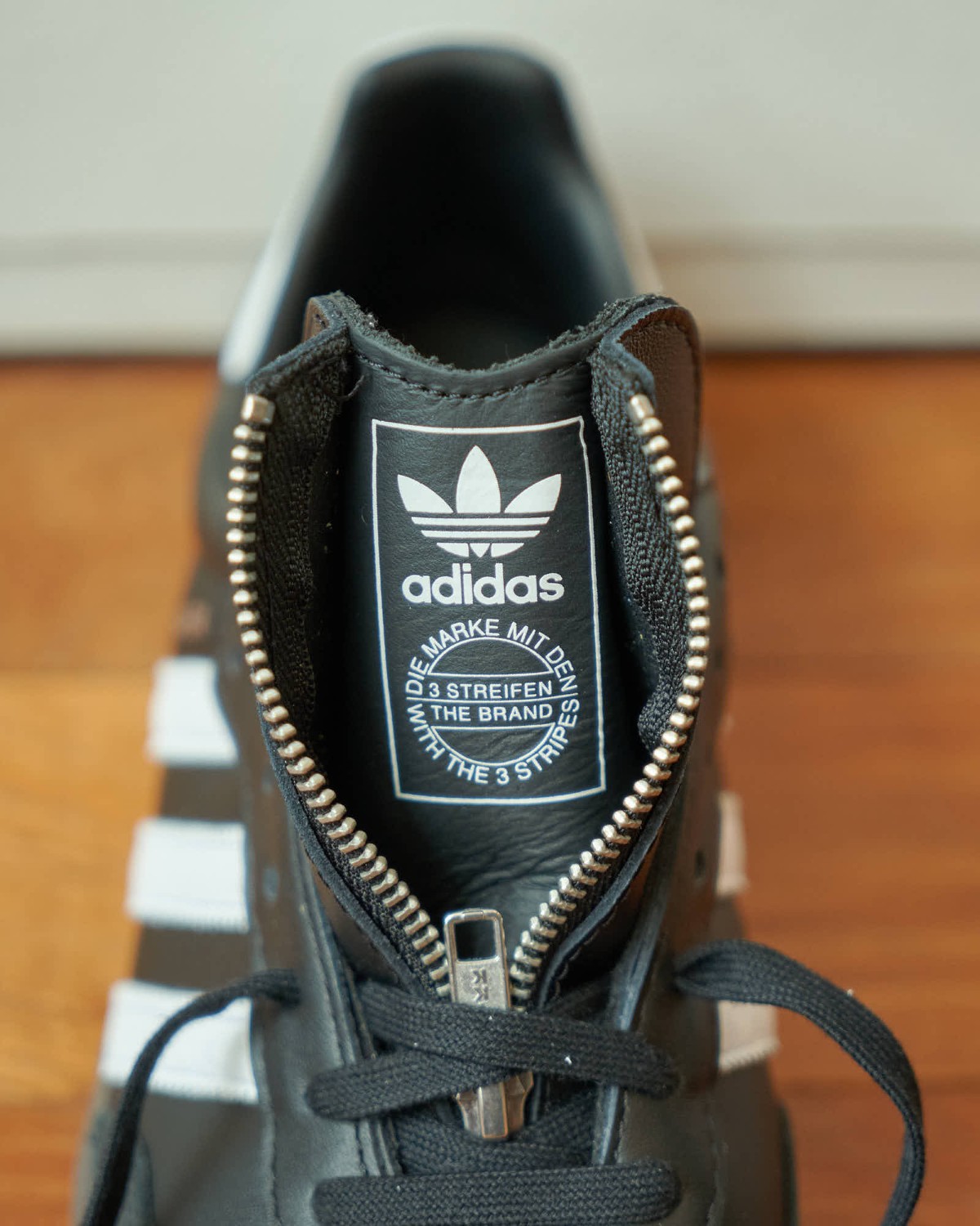 Adidas(アディダス)