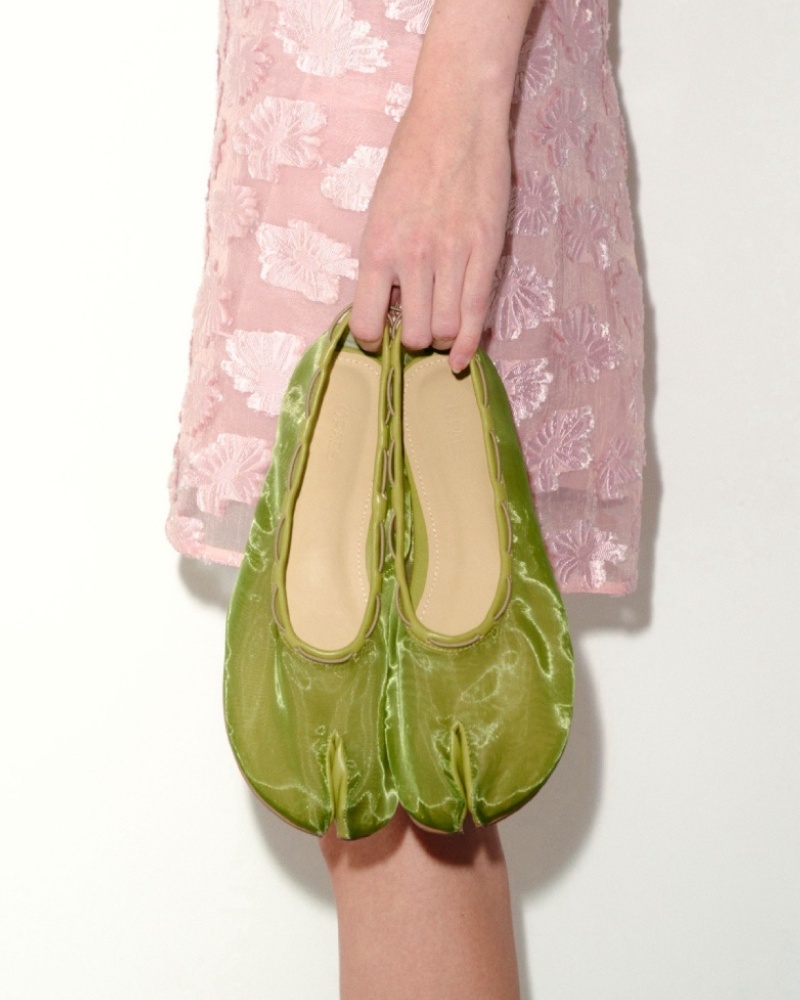 Mesh Air String Flat Pumps