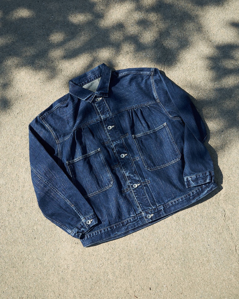 LOOK 01