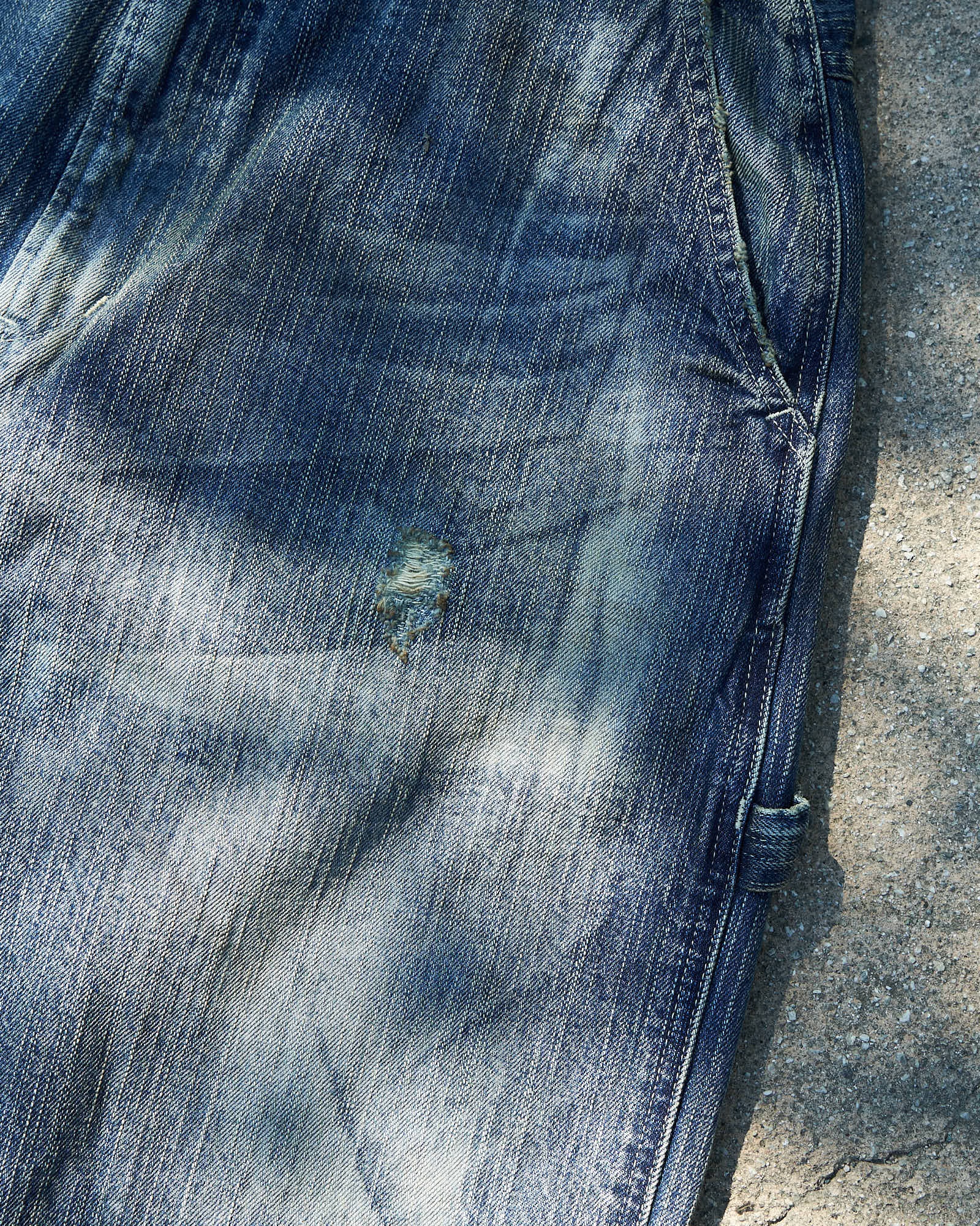 LOOK 03