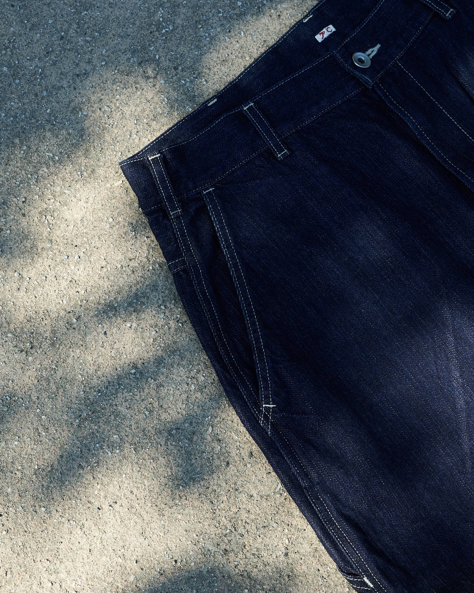 LOOK 02