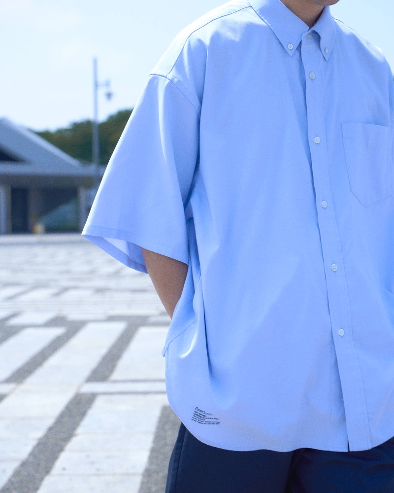 LOOK 01