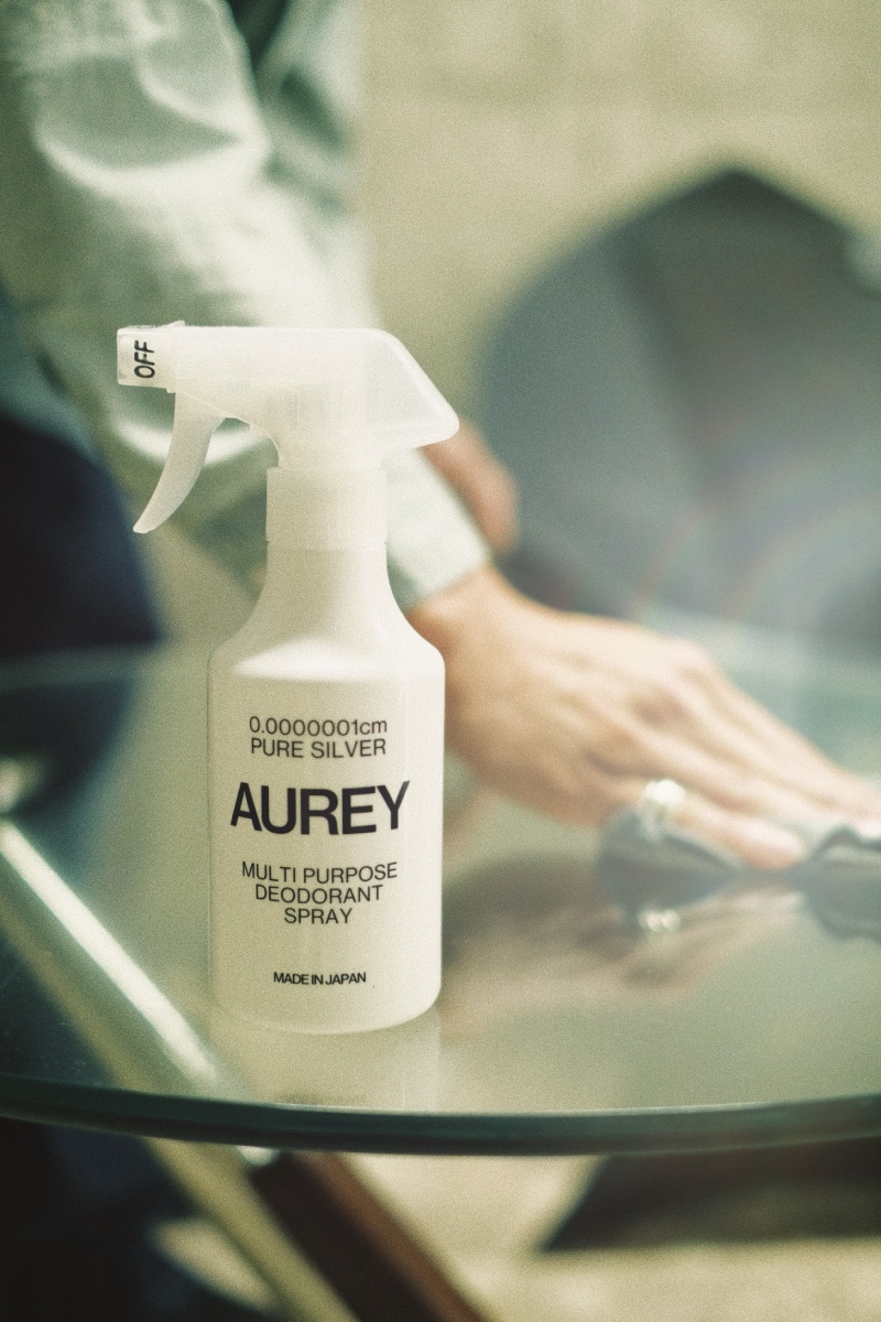 テーブルまわりの制菌・消臭に使う AUREY PURE ONE SPRAY
