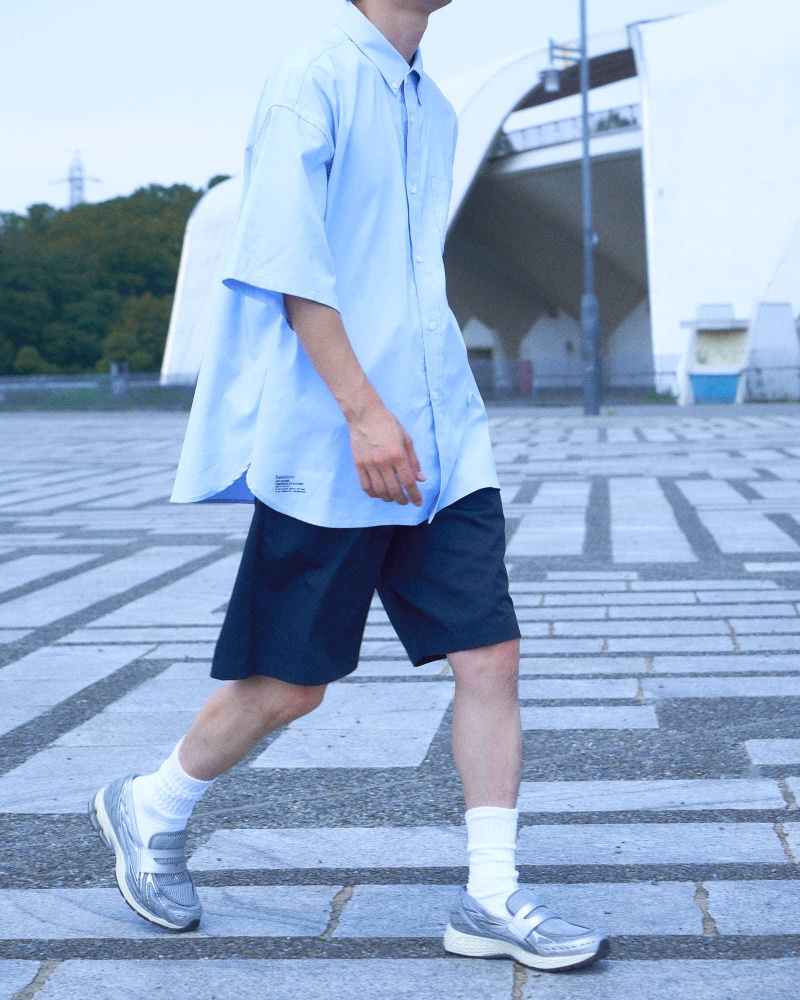 LOOK 02
