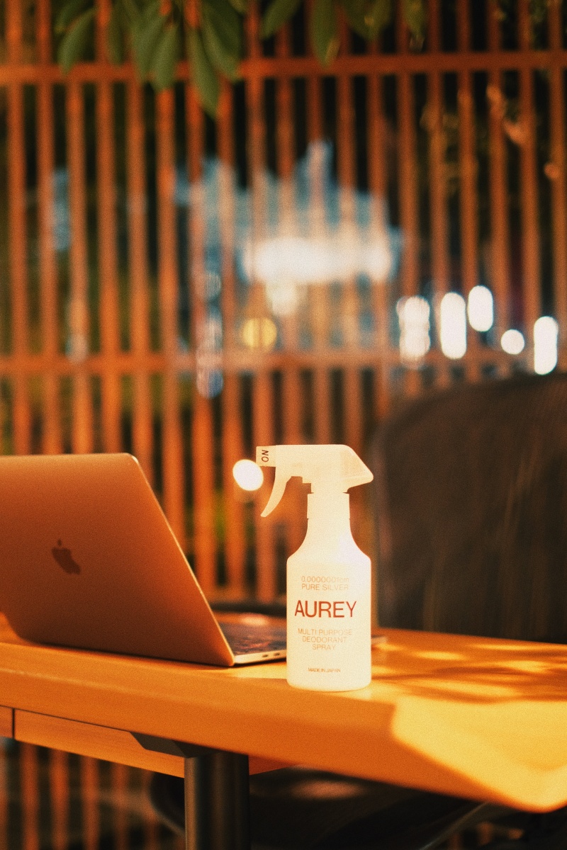 ワークスペースの空気を整える AUREY VEIL
